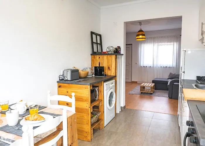 By Santa * Santa Cruz (Oeste)